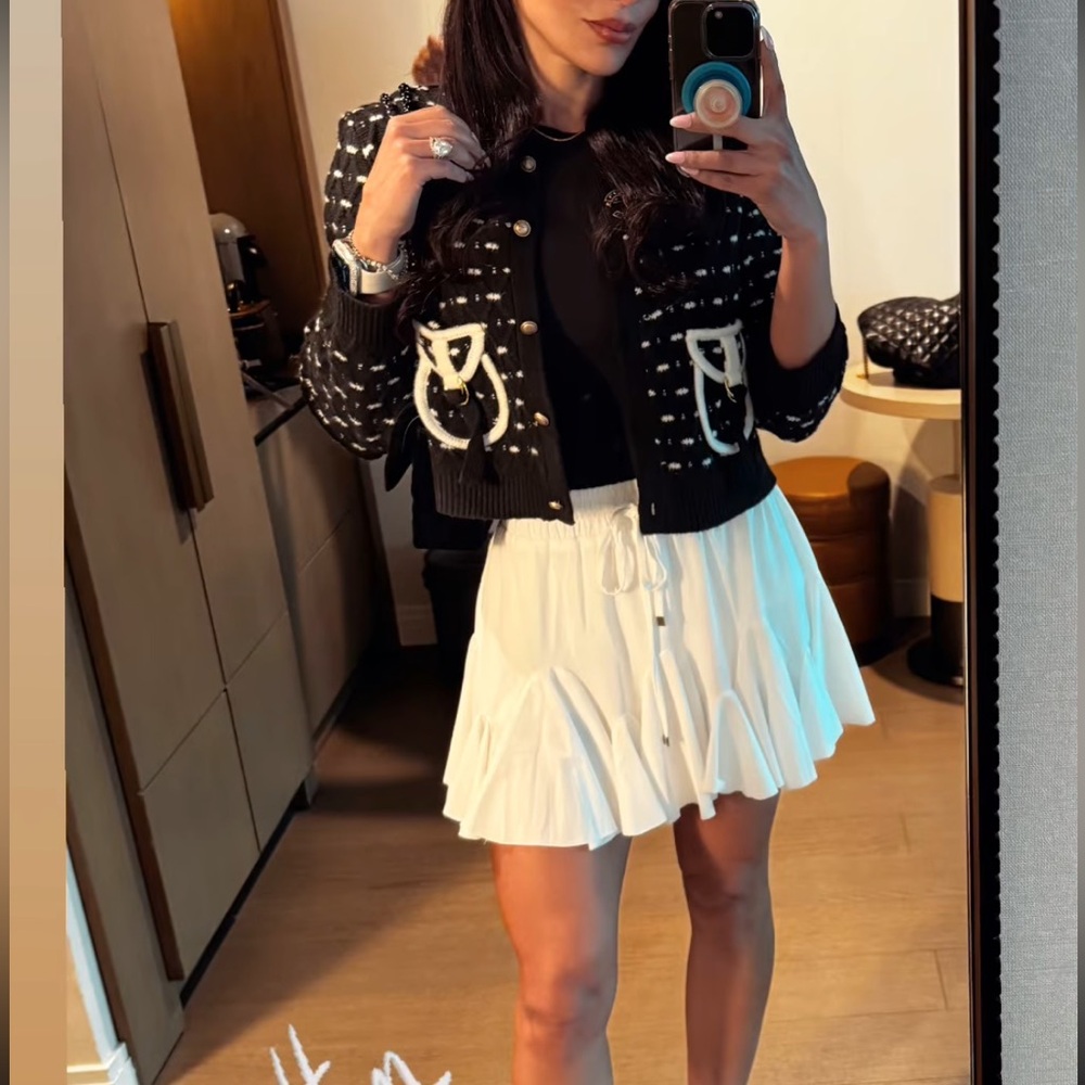 #312 RESTOCK Elegant White Pleated Skirt - Picture 3 of 5